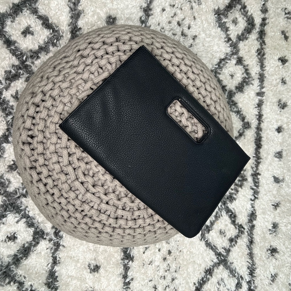 Cute Accessory never worn.